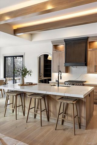 1597 Vista Drive, Oakland, MI 48363