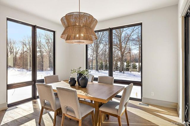 1597 Vista Drive, Oakland, MI 48363