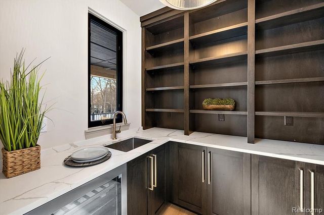 1597 Vista Drive, Oakland, MI 48363