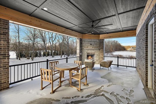 1597 Vista Drive, Oakland, MI 48363