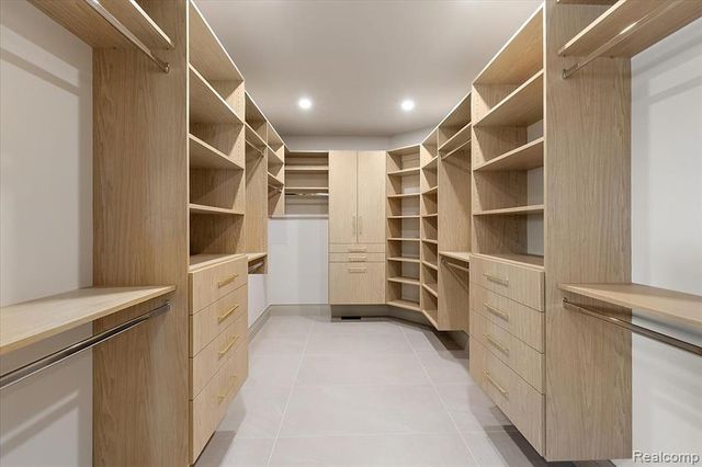 1597 Vista Drive, Oakland, MI 48363