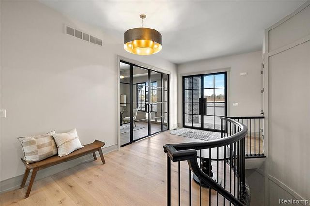 1597 Vista Drive, Oakland, MI 48363