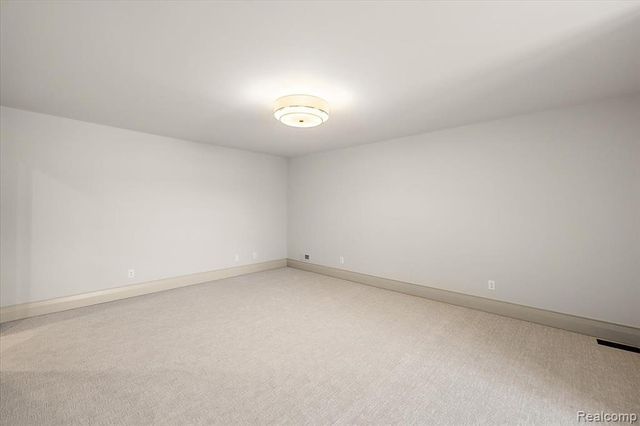 1597 Vista Drive, Oakland, MI 48363