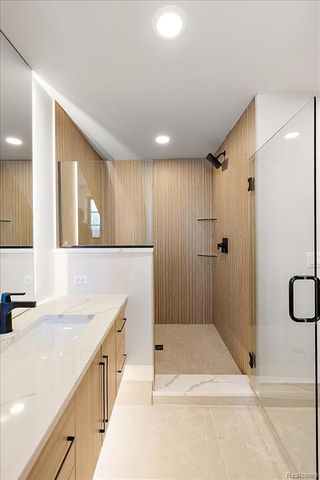 1597 Vista Drive, Oakland, MI 48363