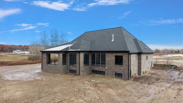 1597 Vista Drive, Oakland, MI 48363