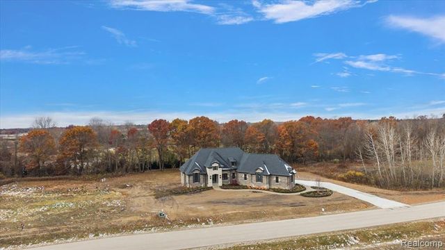 1597 Vista Drive, Oakland, MI 48363