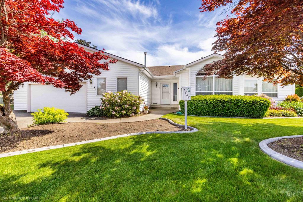 1362 W Tanglewood Ct, Hayden, ID 83835