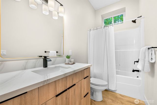 13 Clematis Lane, Bellingham, WA 98229