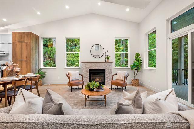 13 Clematis Lane, Bellingham, WA 98229