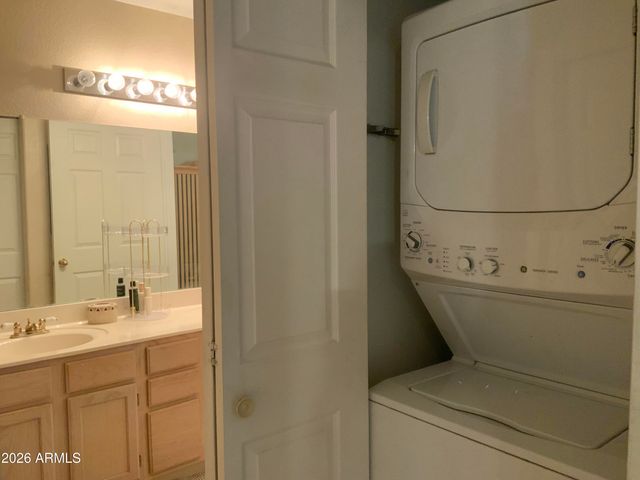9745 N 95TH Street 130, Scottsdale, AZ 85258