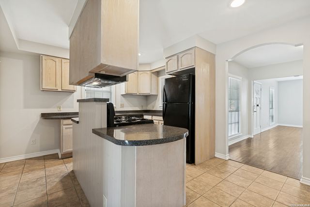 118 New Haven Dr, San Antonio, TX 78209