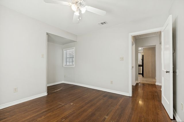 118 New Haven Dr, San Antonio, TX 78209