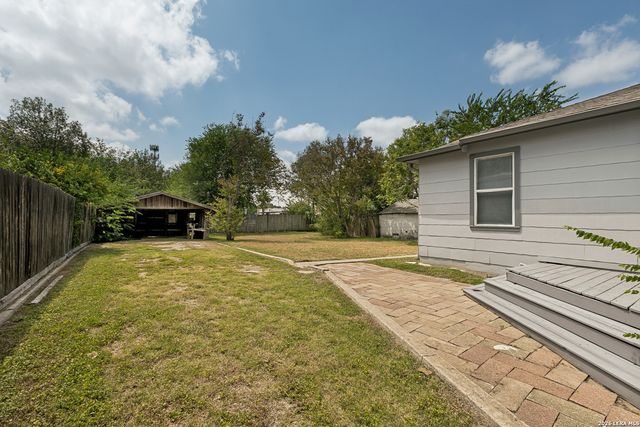 118 New Haven Dr, San Antonio, TX 78209