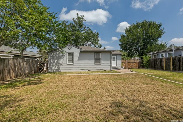 118 New Haven Dr, San Antonio, TX 78209