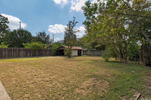 118 New Haven Dr, San Antonio, TX 78209