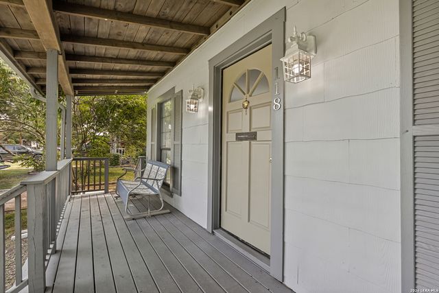 118 New Haven Dr, San Antonio, TX 78209