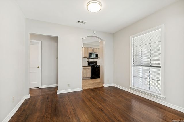 118 New Haven Dr, San Antonio, TX 78209