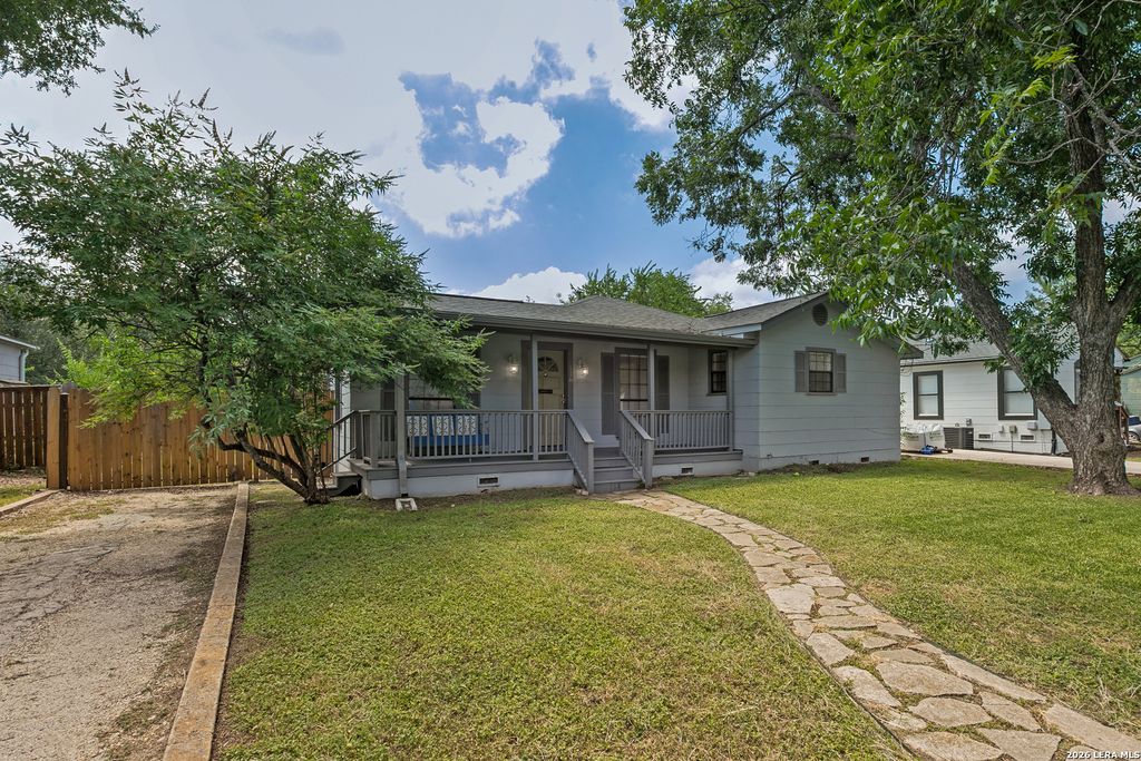118 New Haven Dr, San Antonio, TX 78209