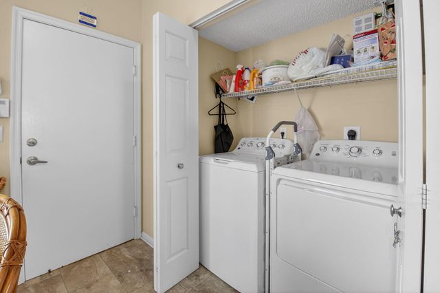 6248 Petunia Road, Delray Beach, FL 33484