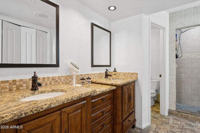 1255 W SEA SHELL Drive, Gilbert, AZ 85233