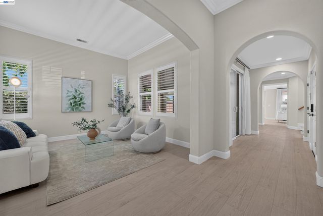 2758 Sea Horse Ct, Hayward, CA 94545