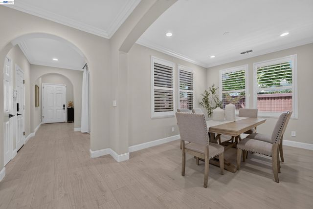 2758 Sea Horse Ct, Hayward, CA 94545