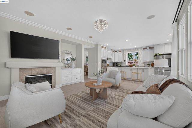 2758 Sea Horse Ct, Hayward, CA 94545