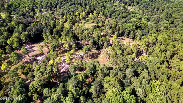 292 Bump A Long Lane, Southern Pines, NC 28387