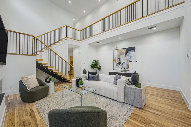 5811 Hudson Street, Dallas, TX 75206