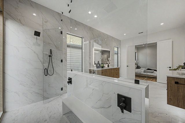 5811 Hudson Street, Dallas, TX 75206