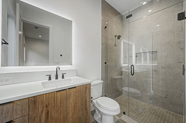5811 Hudson Street, Dallas, TX 75206