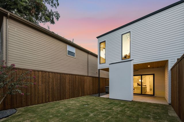 5811 Hudson Street, Dallas, TX 75206