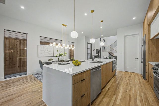 5811 Hudson Street, Dallas, TX 75206