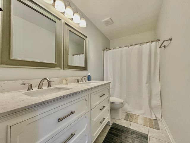 1055 Christine Lane, Antioch, IL 60002