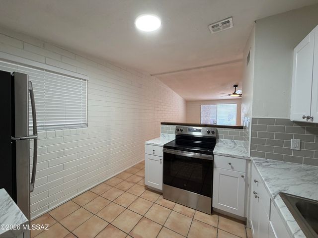 3247 N Sycamore Avenue, Tucson, AZ 85712