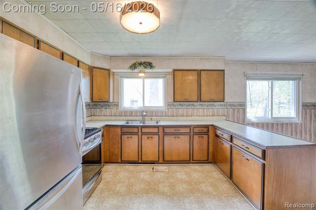 3518 N Shimmons Circle, Auburn Hills, MI 48326