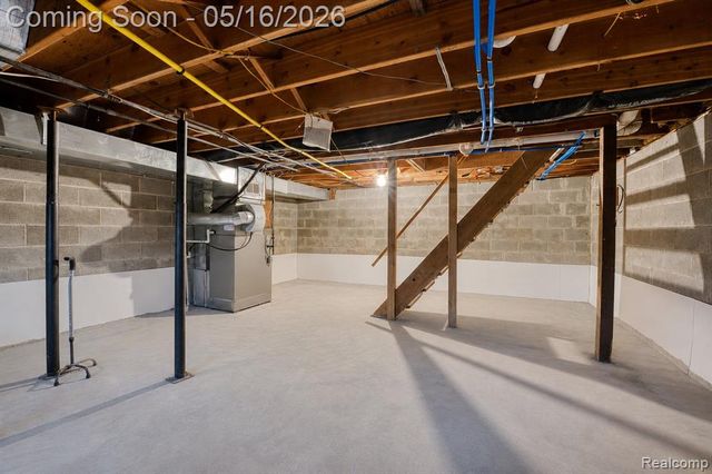3518 N Shimmons Circle, Auburn Hills, MI 48326