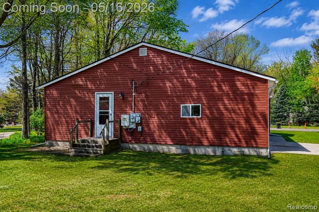 3518 N Shimmons Circle, Auburn Hills, MI 48326