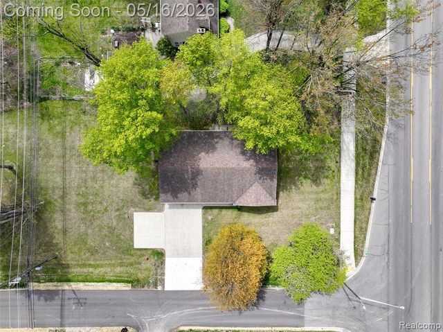 3518 N Shimmons Circle, Auburn Hills, MI 48326