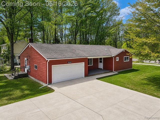 3518 N Shimmons Circle, Auburn Hills, MI 48326