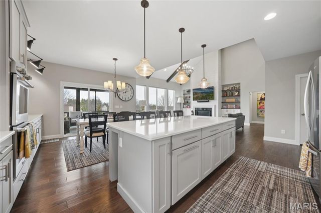 16900 Red Dragon Place, Wildwood, MO 63011