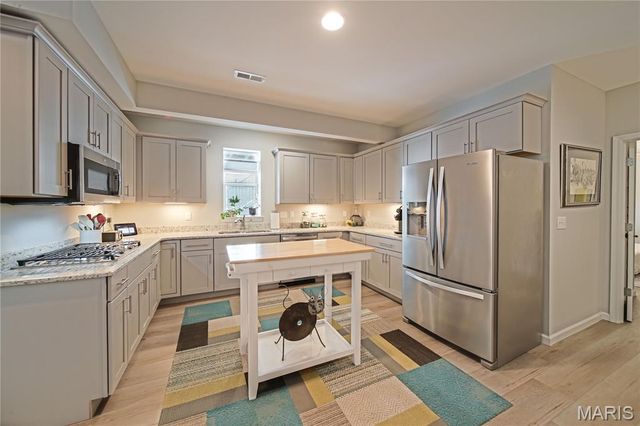 16900 Red Dragon Place, Wildwood, MO 63011