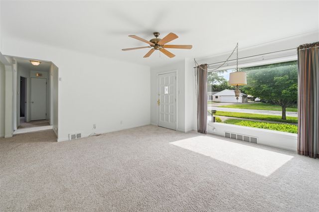 14009 Arnold Street, Redford, MI 48239