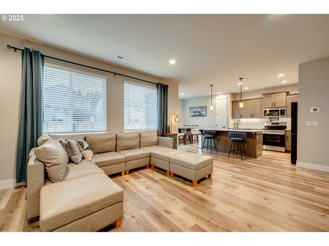 13311 Ne 84TH St, Vancouver, WA 98682