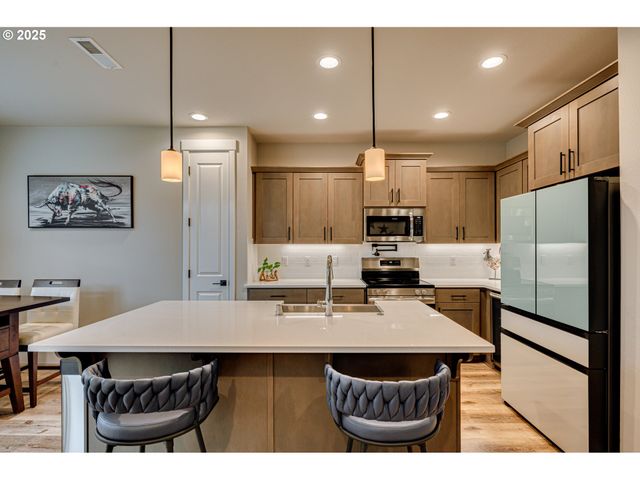 13311 Ne 84TH St, Vancouver, WA 98682