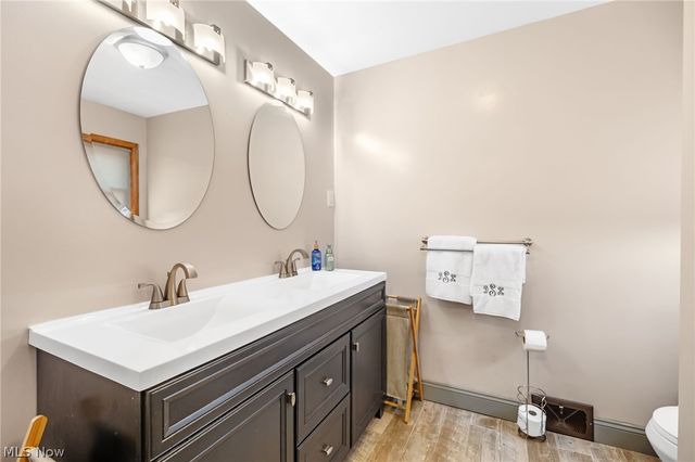 690 Deerwood Drive, Tallmadge, OH 44278