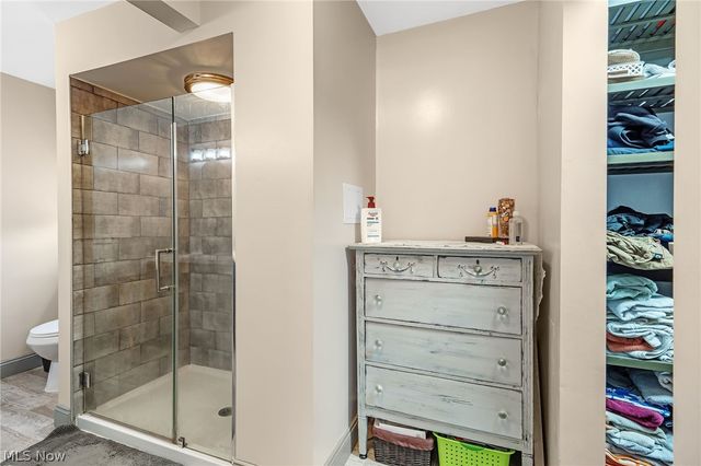 690 Deerwood Drive, Tallmadge, OH 44278