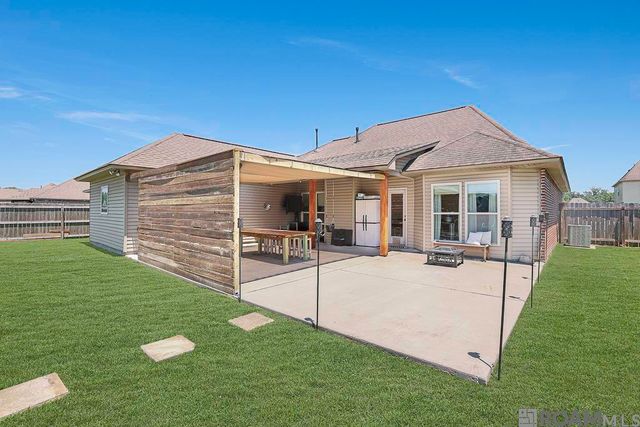 17599 Golden Eagle Dr, Prairieville, LA 70769