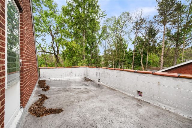 1351 Strawn Ave, New Kensington, PA 15068