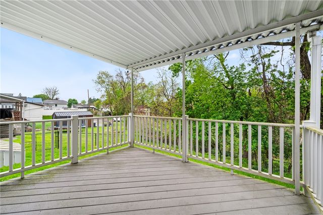 1351 Strawn Ave, New Kensington, PA 15068